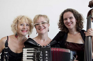 Sommerabend mit „Klezmers Techtern“
